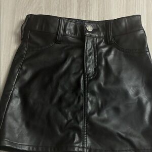 GAP Black Faux Leather Mini Skirt